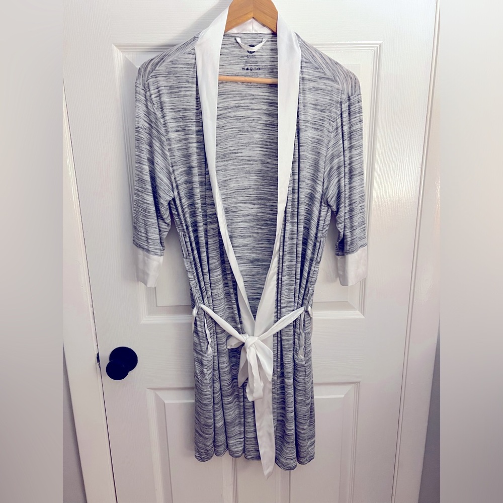 Kindred Bravely Emmaline Robe size S/M